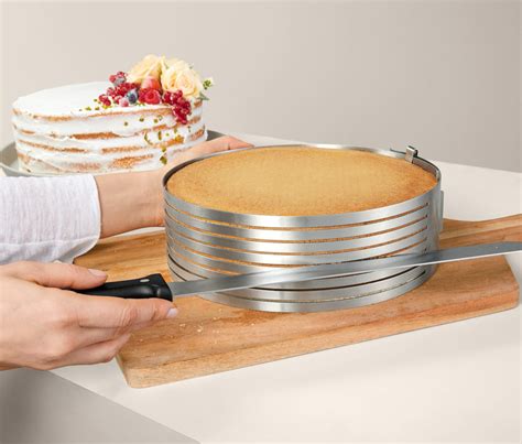 Vrstvenie tortových korpusov