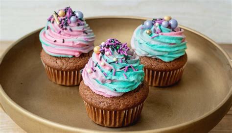 Rôzne možnosti zdobenia muffinových cupcakov