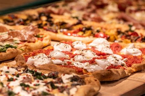 Rôzne druhy pizze z California Pizza