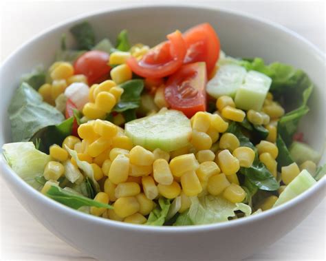 Zeleninový šalát s jogurtovou zálievkou