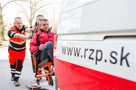 Sanitka RZP v Žarnovici pri zásahu