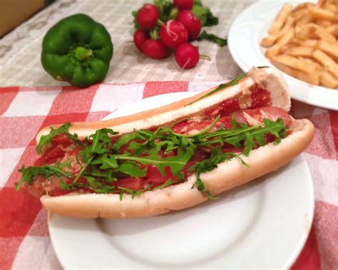 recept na domáci hot dog s cibuľovou marmeládou