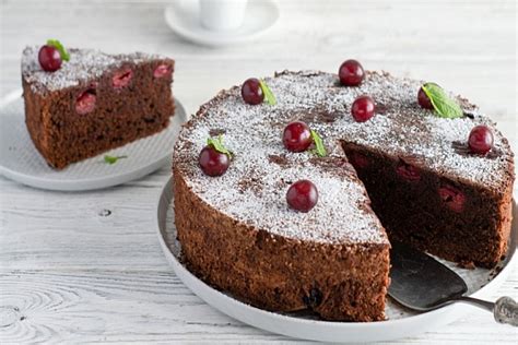 Čokoládová torta s čerešňami