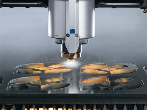 Laserové rezanie detailných otvorov v plechu