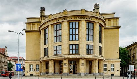 Budova Univerzity Komenského v Bratislave