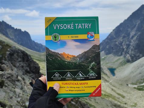 Rôzne typy turistických máp Francúzskych Álp