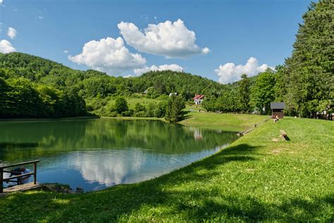 Jazero Außenalster s jachtami