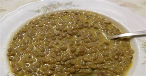 Fotografia hotovej bielej šošovicovej polievky