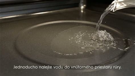 Pred a po čistení rúry funkciou AquaClean