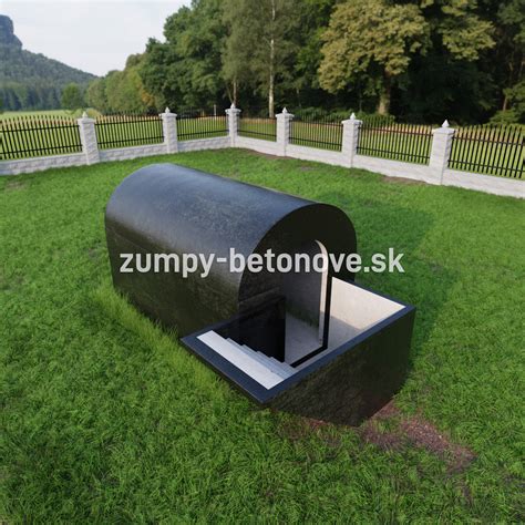 Pivnica s uskladnenými zaváraninami