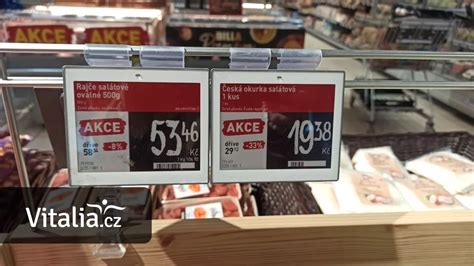 Mrazené kačice v obchode