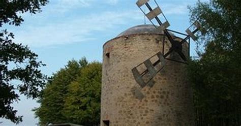 Obrázok veterného mlyna v Moulin-à-Vent