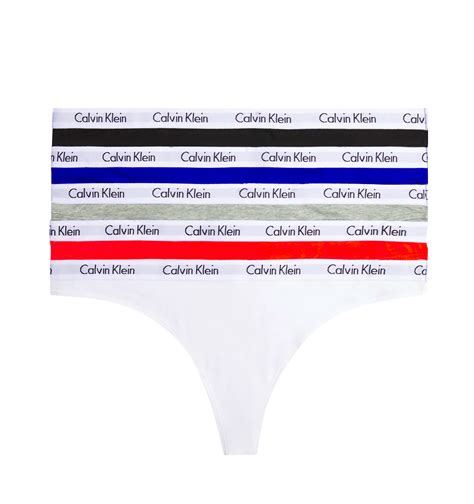 Kolekcia džínsov a spodnej bielizne Calvin Klein