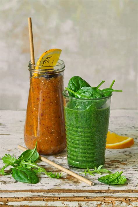 Zelený smoothie nápoj s ovocím a zeleninou