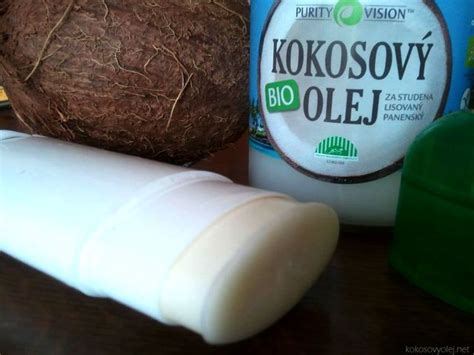 Rôzne druhy kokosového oleja - rafinovaný a nerafinovaný