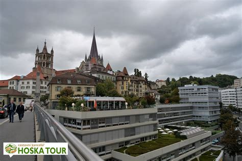 Panorama mesta Lausanne na brehu Ženevského jazera