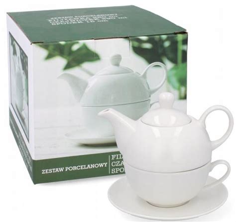 Opravený porcelánový predmet so spojenými časťami