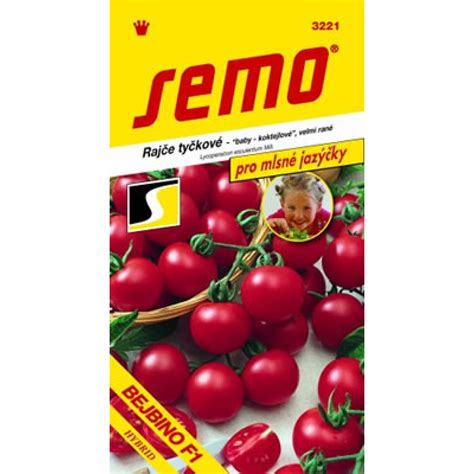 Rajčiaky Bejbino F1 rastúce v kvetináčoch na balkóne