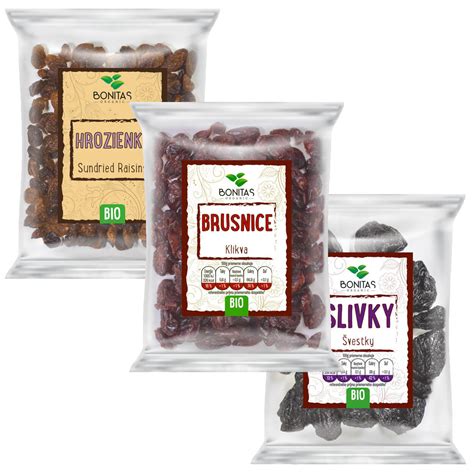 nasekané sušené ovocie a orechy