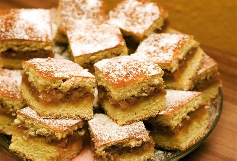 Tradičný jablkovo-čokoládový koláč od babičky