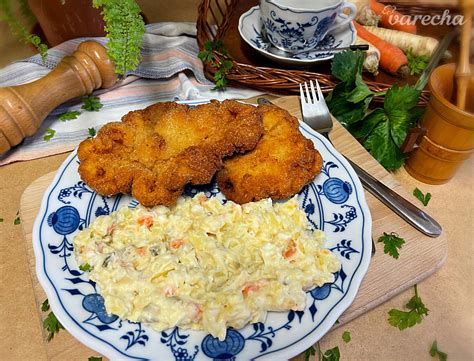 Ingrediencie na zemiakový šalát s octovou zálievkou