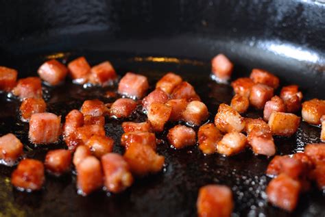 Opečená slanina na kocky