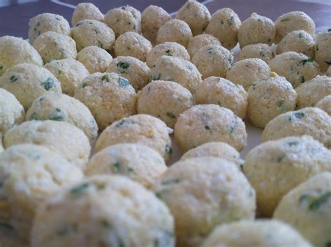 syrové guľky gougères