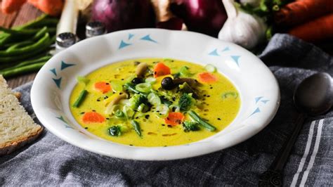 Bohatá krémová polievka zo zemiakovej kaše