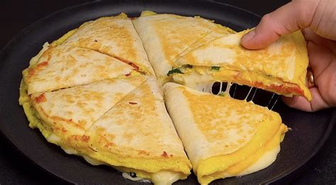 Tortilla plnená údeným lososom