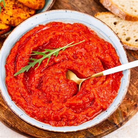 Čerstvý ajvar v miske