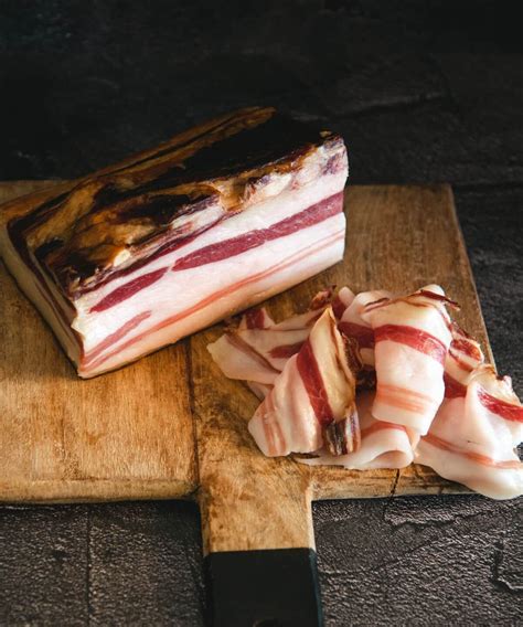 Orestovaná slanina s cibuľkou