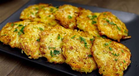Zemiakové placky s paradajkami a mozzarellou