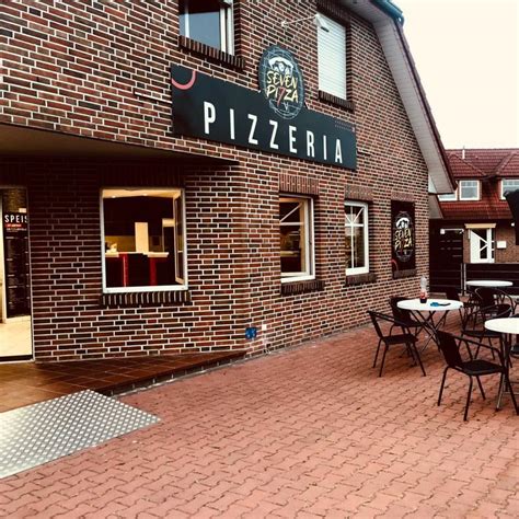 Pohľad na pizzeriu a bar SC Seven Pizza v obci Čierne