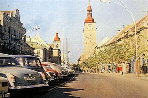 Fotografia Hlavnej ulice v Prešove s historickými budovami