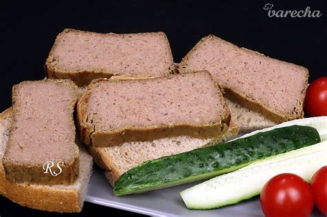 Kuracia paštéta na chlebe