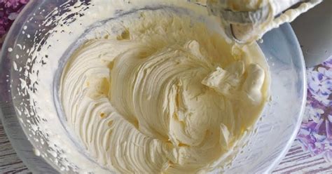 Mascarpone krém s lyofilizovaným ovocím