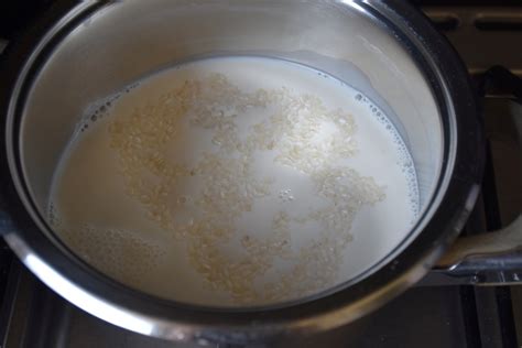 Ingrediencie na mliečnu ryžu