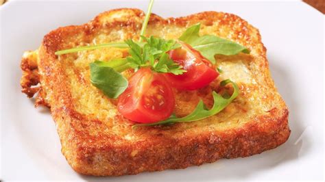 Ilustrácia nutričných hodnôt chleba vo vajíčku