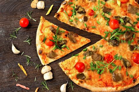 Výber rôznych druhov pizze pre rozvoz