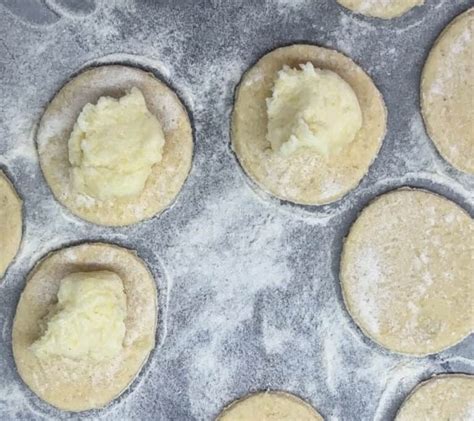 Zloženie bryndzovej plnky do pirohov