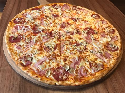 Pizza Gazdovská s detailnými ingredienciami