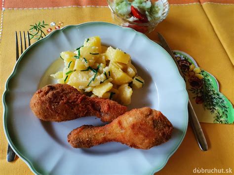 Chrumkavé kuracie guľky s hranolčekmi