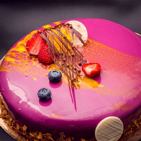 Zrkadlová poleva na torte s vysokým leskom