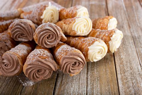 Obrázok hotových šamrolí s rôznymi krémami