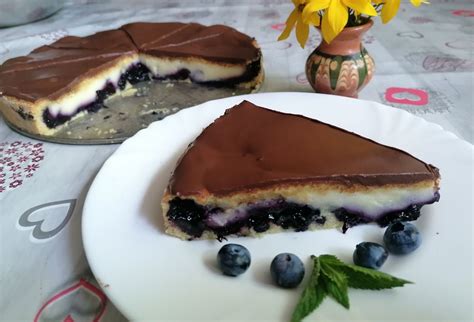Fialový Milka koláč s čučoriedkami