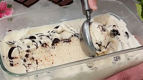 Ingrediencie na domácu Cookies & Cream zmrzlinu
