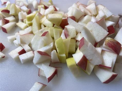 Nakrájané jablká pripravené na sušenie