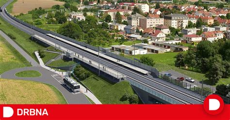 moderný rýchlovlak na trati