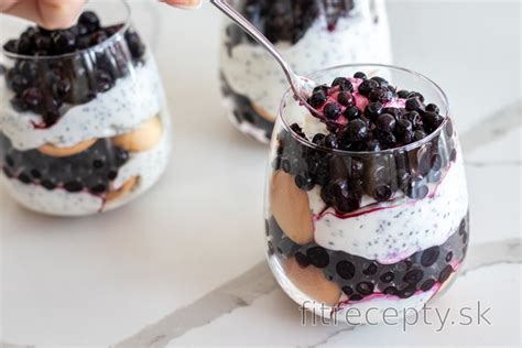 Hotové čučoriedkové coulis a ganáž
