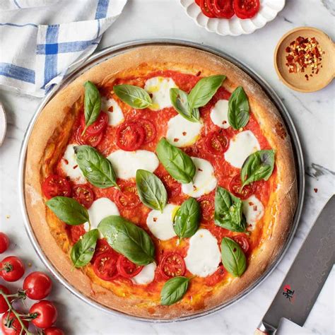 Pizza Margherita a talianske farby